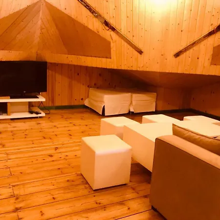 Triplex Apartment *